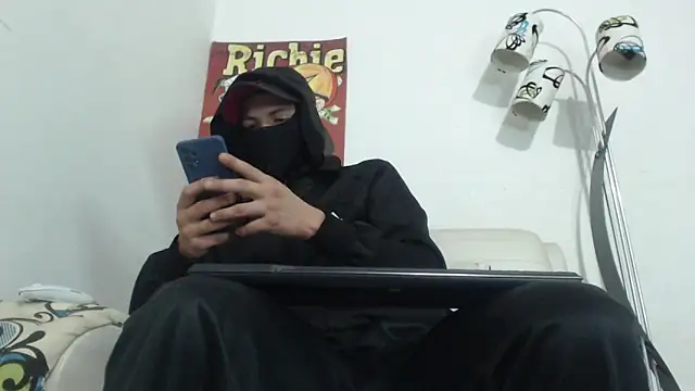 Thomasjons  online show from 12-03-25, 06:25