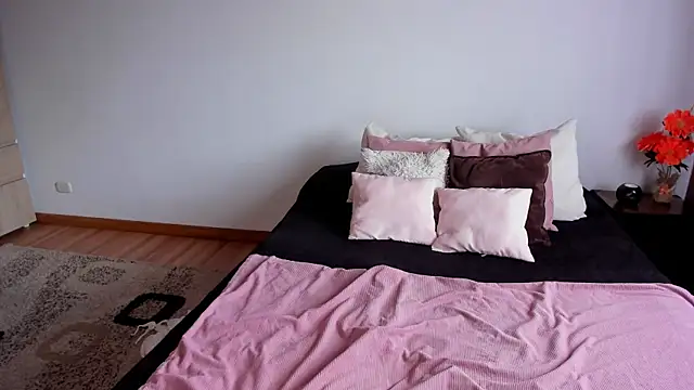 Kata Soler  online show from 01-12-26, 05:09