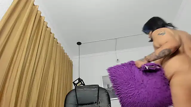 Snapshot of Karol_c31 chatting on 10-30-25, 02:21 Karol c31 online show from 10-30-25, 02:21