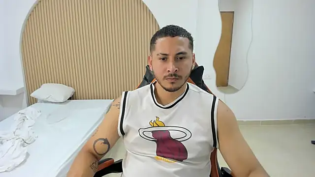 Snapshot of ashlan_king chatting on 07-01-26, 07:25 ashlan king online show from 07-01-26, 07:25