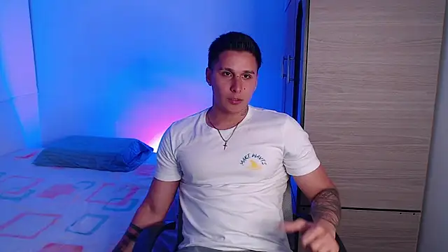 valentinosex1 online show from 02-06-26, 11:34