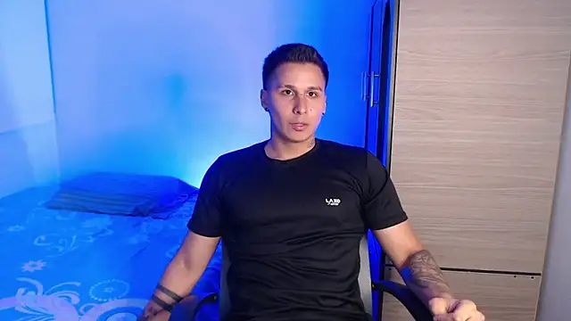 valentinosex1 online show from 01-06-26, 11:31