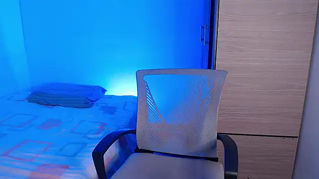 valentinosex1 online show from 11-22-25, 09:35