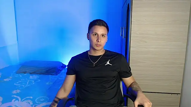 valentinosex1 online show from 01-05-26, 10:57