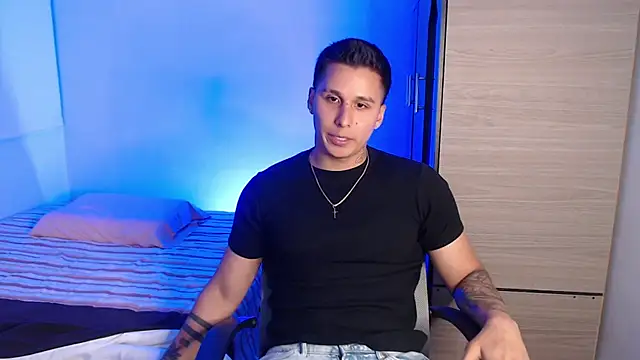 valentinosex1 online show from 02-13-26, 11:05