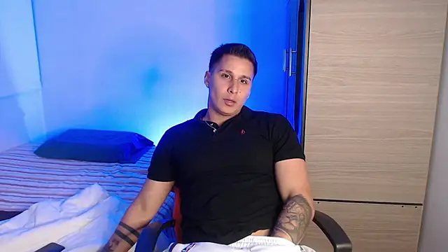 valentinosex1 online show from 02-27-26, 11:37