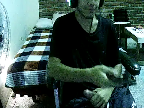 Ezequiel2006xh online show from 04-15-26, 07:25