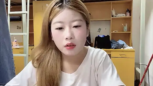 xiaoyan1314 online show from 09-09-25, 12:14