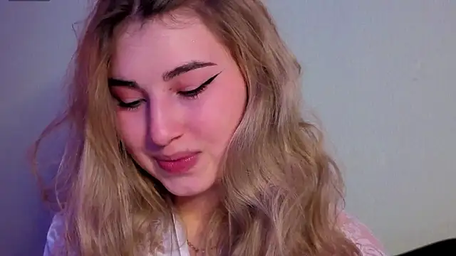 sugarskitty online show from 10-31-25, 01:13