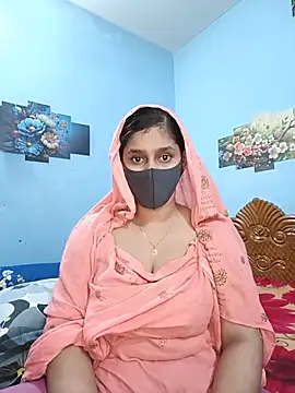 Snapshot of Cute_Faria chatting on 05-19-26, 02:13 Cute Faria online show from 05-19-26, 02:13