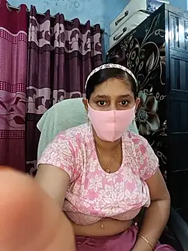 Snapshot of Cute_Faria chatting on 06-18-26, 01:49 Cute Faria online show from 06-18-26, 01:49