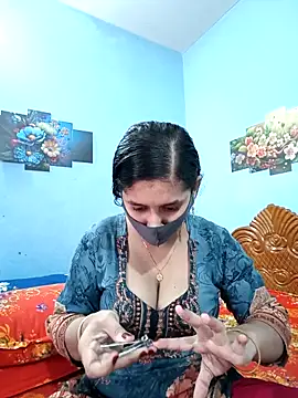 Snapshot of Cute_Faria chatting on 04-30-26, 04:19 Cute Faria online show from 04-30-26, 04:19