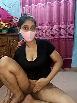 Cute Faria online show from 10-18-25, 04:31