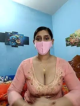 Snapshot of Cute_Faria chatting on 04-29-26, 04:33 Cute Faria online show from 04-29-26, 04:33