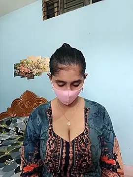 Cute Faria online show from 11-25-25, 04:57