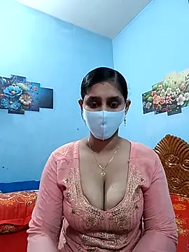 Snapshot of Cute_Faria chatting on 04-28-26, 03:22 Cute Faria online show from 04-28-26, 03:22