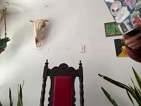 camille delrey online show from 10-29-25, 04:50