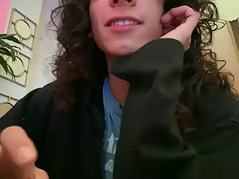 camille delrey online show from 10-16-25, 01:58