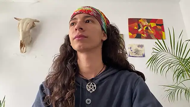 camille delrey online show from 11-14-25, 03:15