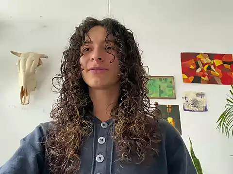 camille delrey online show from 10-31-25, 06:15