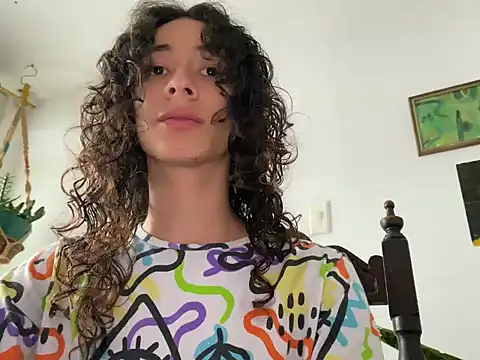 camille delrey online show from 10-27-25, 06:20