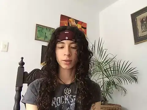 camille delrey online show from 11-07-25, 05:17