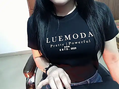 Snapshot of Hazel_Angel chatting on 02-28-26, 07:52 Hazel Angel online show from 02-28-26, 07:52