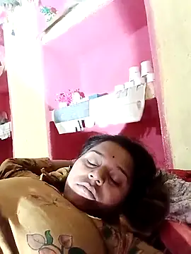 Snapshot of Hot_crety chatting on 03-24-26, 05:46 Hot crety online show from 03-24-26, 05:46