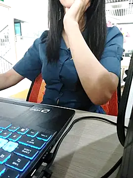 meomeocute online show from 04-16-26, 04:24