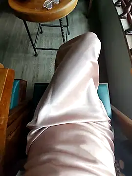 meomeocute online show from 12-19-25, 06:16