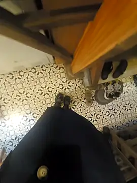 meomeocute online show from 12-16-25, 12:09