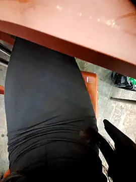 meomeocute online show from 12-20-25, 01:36