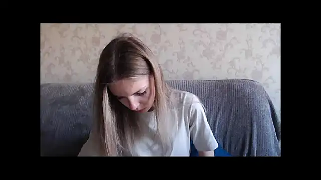 HitGyrl online show from 09-20-25, 01:21