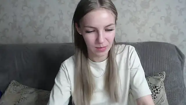 HitGyrl online show from 04-02-26, 01:46