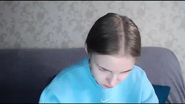 HitGyrl online show from 11-07-25, 08:08