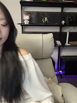 Snapshot of tuzi5201314 chatting on 12-02-25, 05:20 tuzi5201314 online show from 12-02-25, 05:20