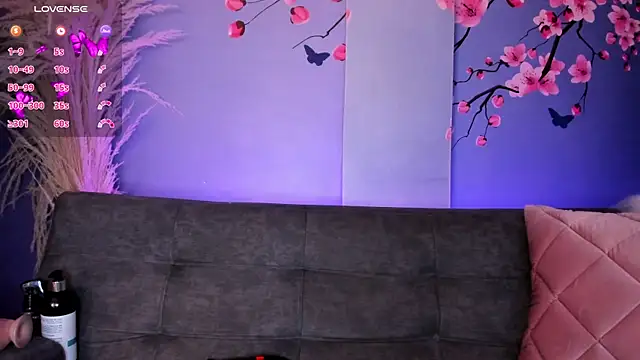 SweetAnya01 online show from 09-18-25, 04:26