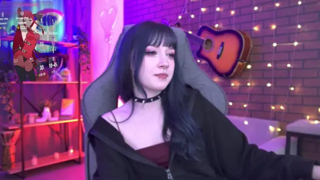 LiliLuna online show from 01-05-26, 05:27