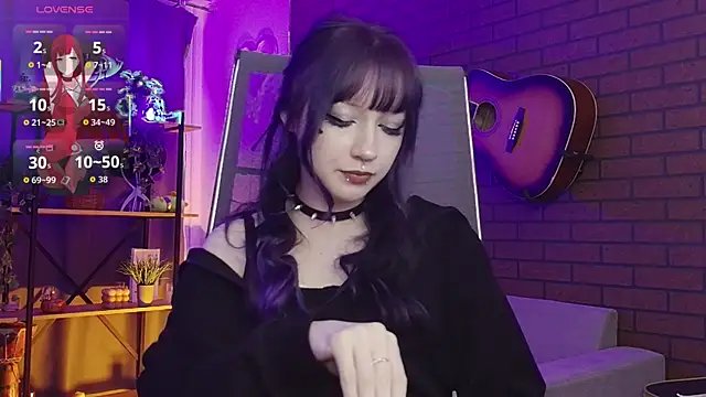 LiliLuna online show from 12-21-25, 01:02