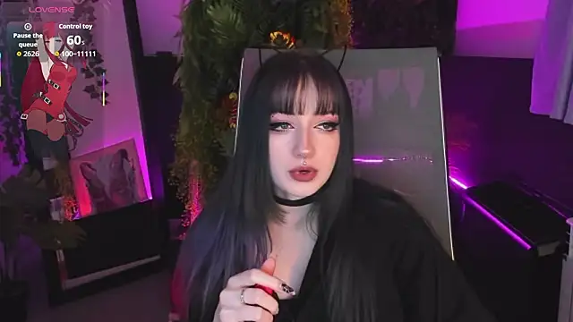 LiliLuna online show from 02-08-26, 04:26