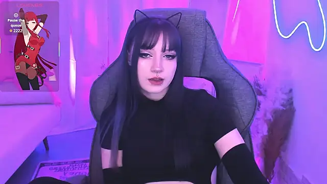 LiliLuna online show from 02-05-26, 12:01