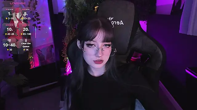 LiliLuna online show from 02-18-26, 04:03