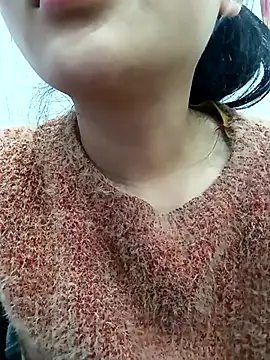 MinhChauXXX19 online show from 01-06-26, 03:43