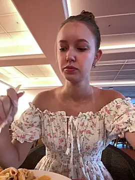 ElliRose online show from 10-11-25, 12:33