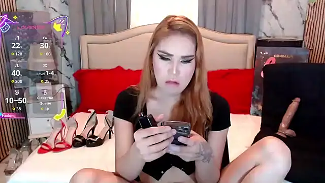 Ninawilsonx online show from 11-02-25, 12:59