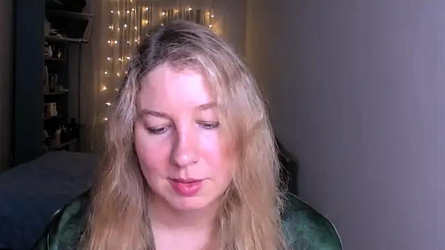 NancySanders online show from 04-04-26, 05:52