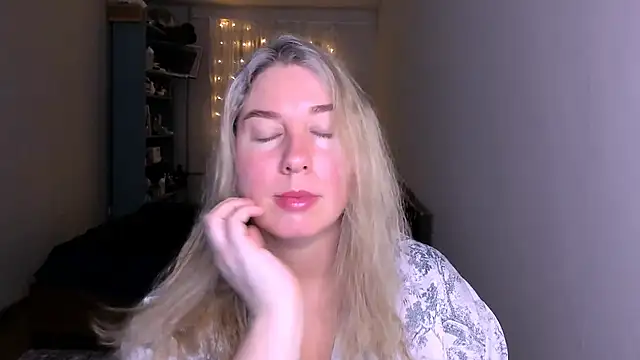 Snapshot of NancySanders chatting on 04-18-26, 08:31 NancySanders online show from 04-18-26, 08:31