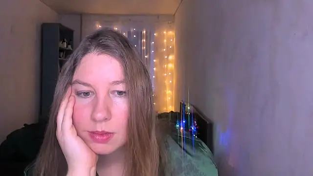 NancySanders online show from 12-22-25, 06:02