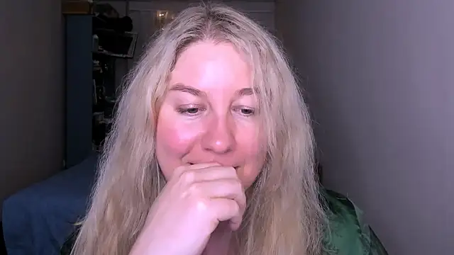 Snapshot of NancySanders chatting on 05-08-26, 06:01 NancySanders online show from 05-08-26, 06:01