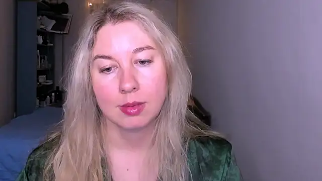 Snapshot of NancySanders chatting on 06-07-26, 08:14 NancySanders online show from 06-07-26, 08:14
